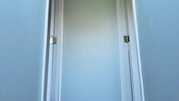 Klassieke chalet, uitzicht op tuin | Woonruimte