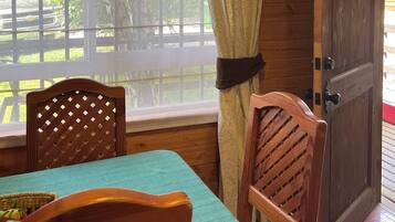 Chalet Klasik, pemandangan kebun | Dapur pribadi