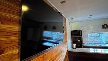 Classic Chalet, Garden View | Ruang tamu