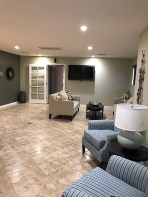 Interior - Cozy 1-Bedroom 1-Bath condo in lovely Scottsdale (Scottsdale)