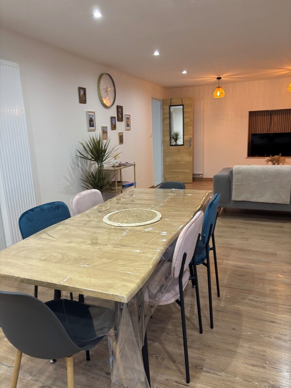 تناول الطعام