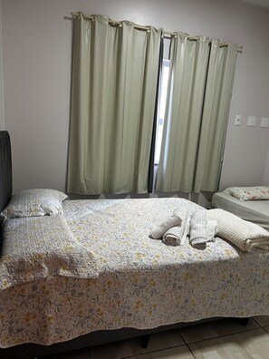 3 bedrooms, iron/ironing board, free WiFi, bed sheets