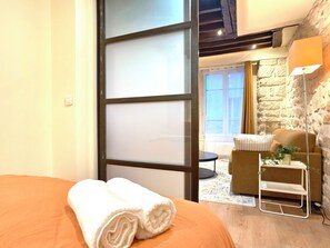 1 bedroom, free WiFi, bed sheets - Paris Loft for 4 by Châtelet & Montorgueil & Metro (PARIS)