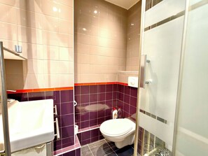 Hair dryer, towels, soap, shampoo - Paris Loft for 4 by Châtelet & Montorgueil & Metro (PARIS)
