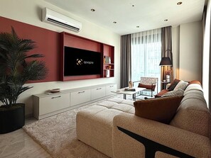 TV - Apartment 2+1 Qoople Excellence B55 designer duplex by the sea (Alanya)