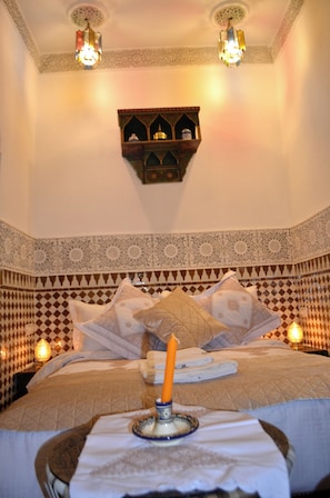 خزنة داخل الغرفة وستائر تعتيم وتجهيزات عازلة للصوت وواي فاي مجانًا