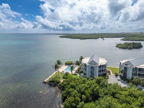 Exterior - Turtle Cove, Luxury Sea Front Family Escape (George Town)