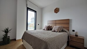 Sea Front Luxury Penthouse | Wi-fi (inkludert)