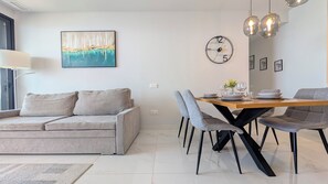 Sweet Apartment | Aire de séjour | Téléviseur connecté de 40 po avec télévision par câble