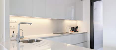 Sunny Apartment | Private kitchen | Full-size fridge, microwave, oven, stovetop