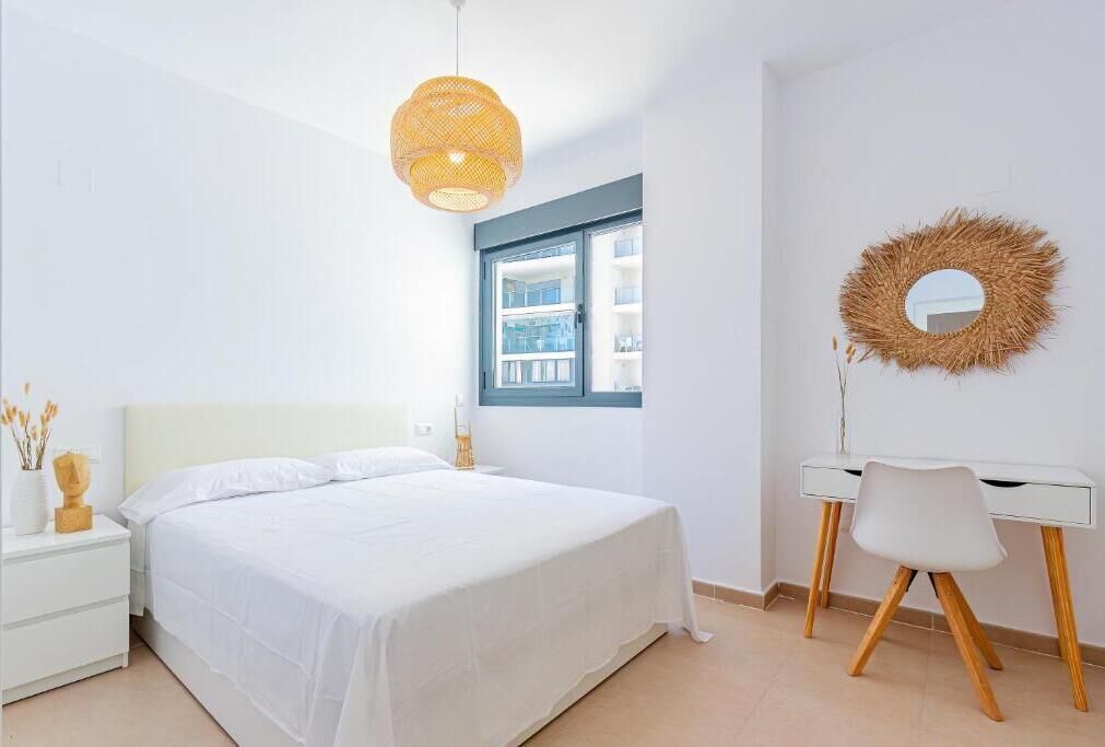 Sunny Apartment | Lits bébé (gratuits), Wi-Fi gratuit, draps fournis