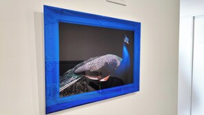 Cortinas blackout, tabla de planchar con plancha y cuna de viaje 