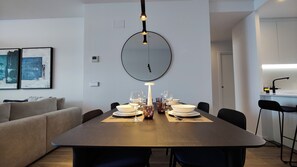 Modern Apartment | Wi-Fi de cortesia, roupa de cama