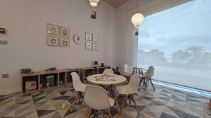 Children's area - Sunset Cliffs Apartments Tower 1 (Benidorm)