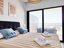 Sea View Apartments | Free WiFi, bed sheets