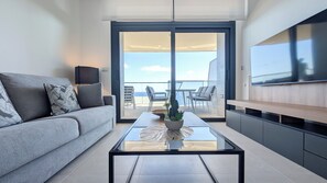 Butterfly Lounge - Sunset Sailors Apartments (Benidorm)