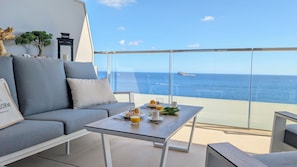 Butterfly Lounge | Terrace/patio