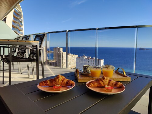 Sunset Waves Apartments Tower 1