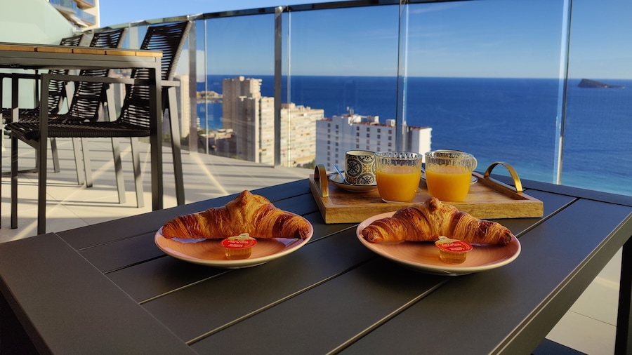 Sunset Waves Apartments Tower 1