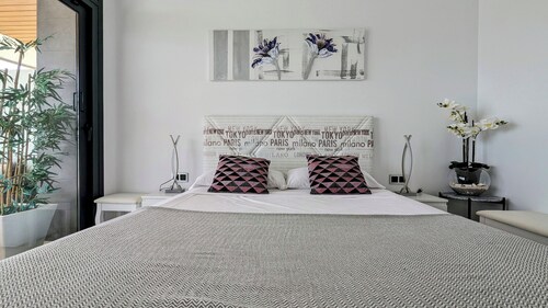 Sunset Wawes Apartment Tower 2