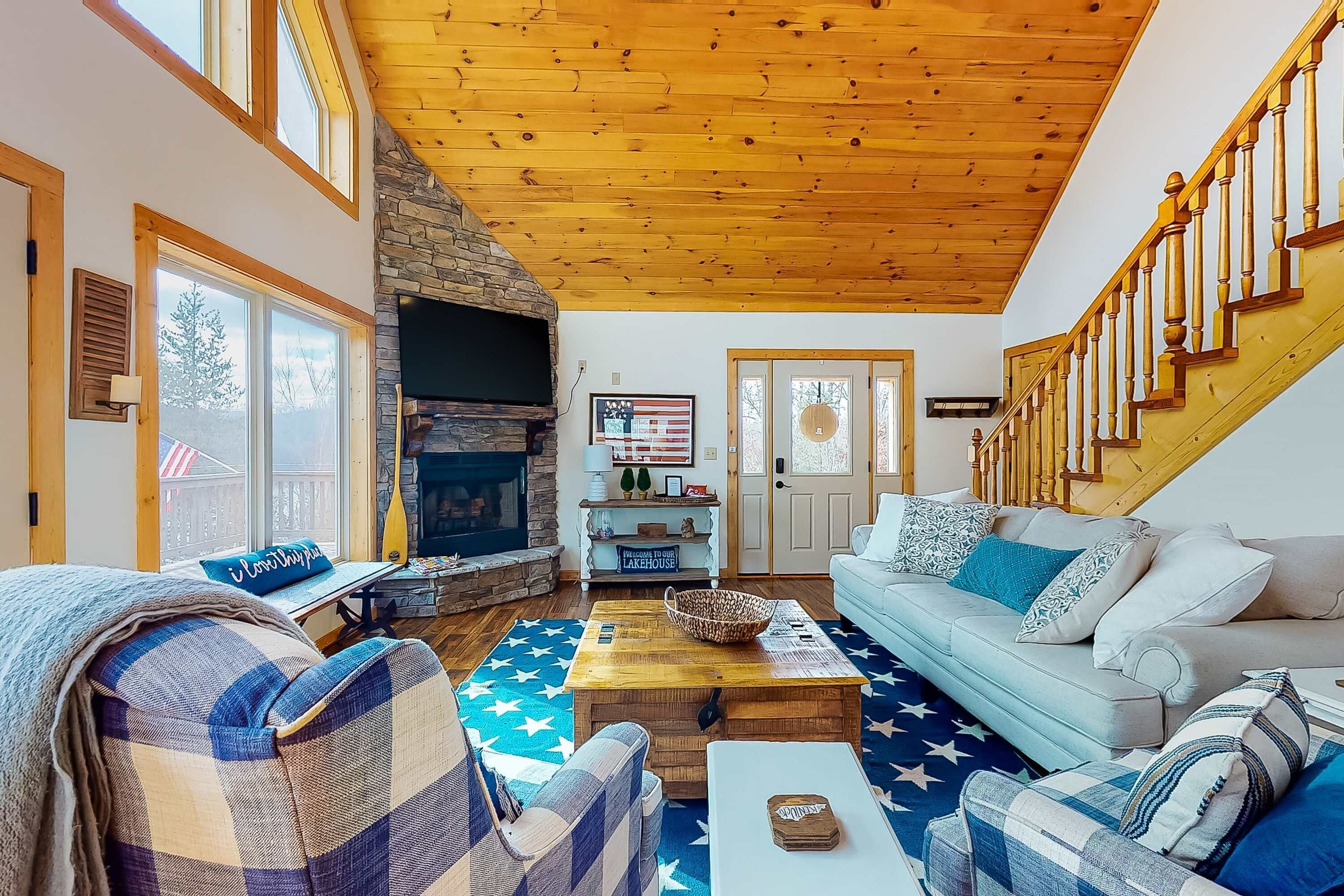 Fernseher, Kamin, DVD-Player, Arbeitsbereiche