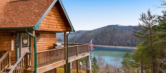 Lakefront House, Sleeps 12・Hot Tub・Mtn view・Grill