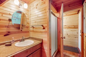 Shower, towels, shampoo
