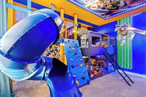 Children’s area - Champions Gate 5BR | Private Pool | Sleeps 13 | Near Disney (Davenport)