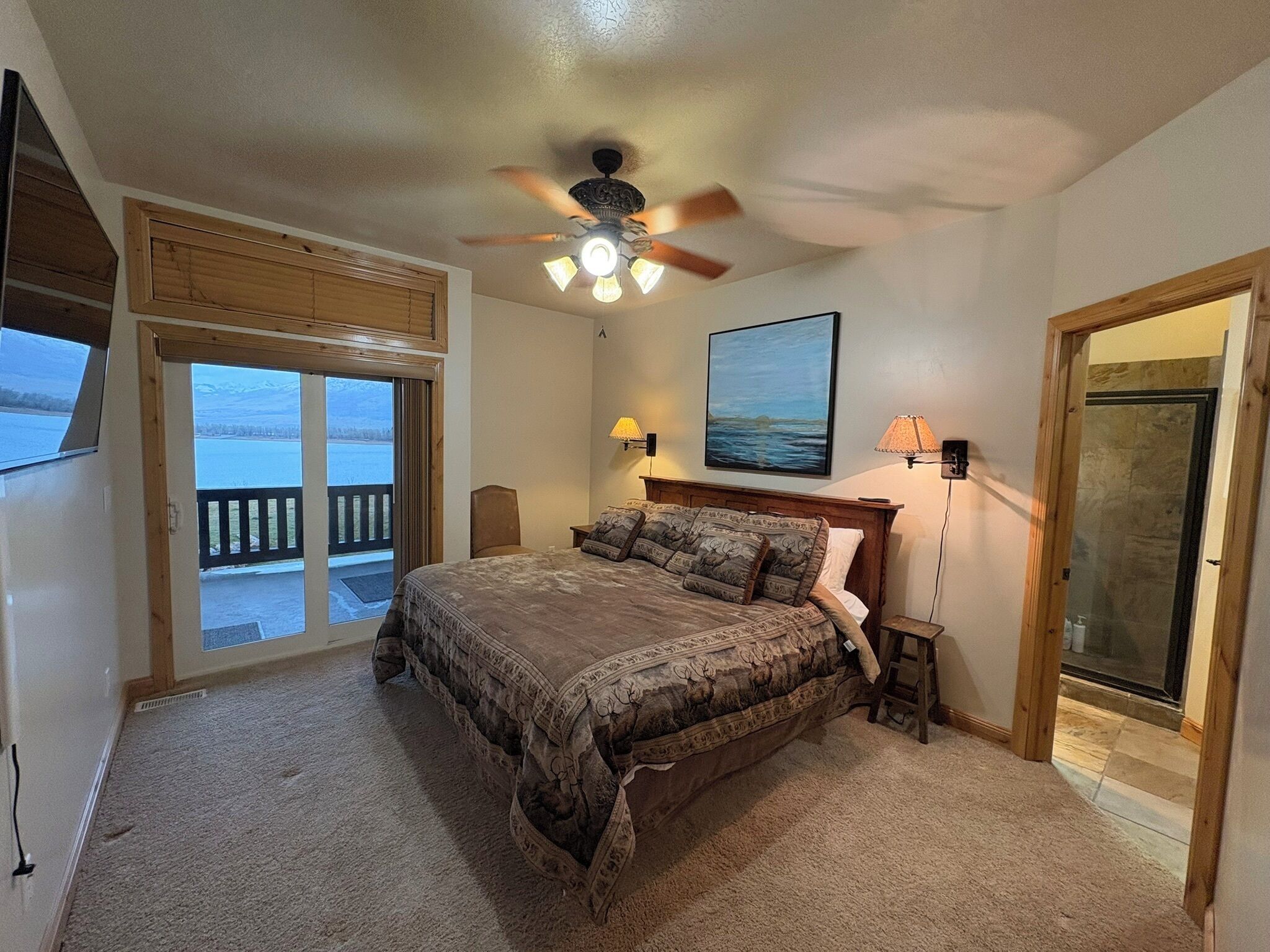 3 室のベッドルーム、アイロン / アイロン台、旅行用ベビーベッド、WiFi (無料)