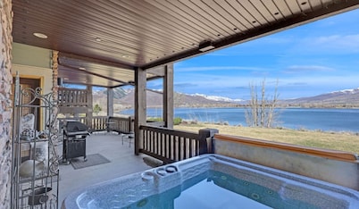 Huntsville Lakeside Condo close to Snowbasin Ski Resort