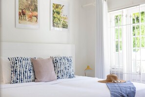3 bedrooms, in-room safe, iron/ironing board, free WiFi - Hummingbird Villa (Porters)