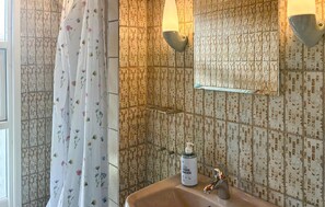Shower - 2 bedroom amazing home in Gørlev (Gørlev)