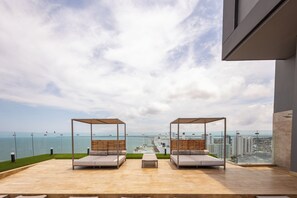 Terrace/patio - Warm apartment with large balcony within walking distance of the beach and the historic center. (Cartagena de Indias)