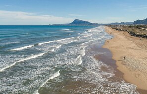 Beach nearby - Stunning home in Oliva with house sea view (Oliva)