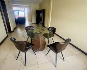 تناول الطعام