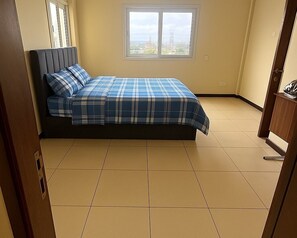 مكواة/لوح كي وملاءات أسرّة