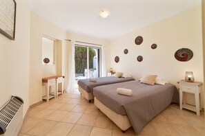Iron/ironing board, Internet, bed sheets - My Inzu by HelloVacations (Albufeira)