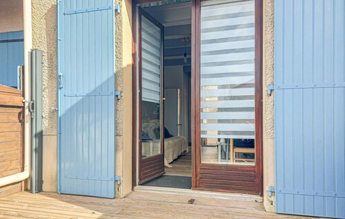 Pet friendly home in La Palmyre with WiFi