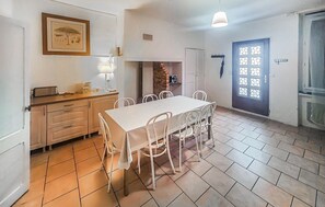 Dining - GRANDE MAISON DE VILLAGE (Thézan les Béziers)