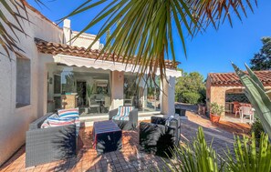 Terrace/patio - Beautiful home in Roquebrune-Sur-Argens (Roquebrune-Sur-Argens)