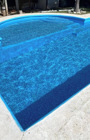 Utomhuspool
