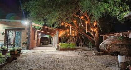 Casa Ikal with jacuzzi and temazcal. Near Tequisquiapan Pet friendly. Swimming pool.