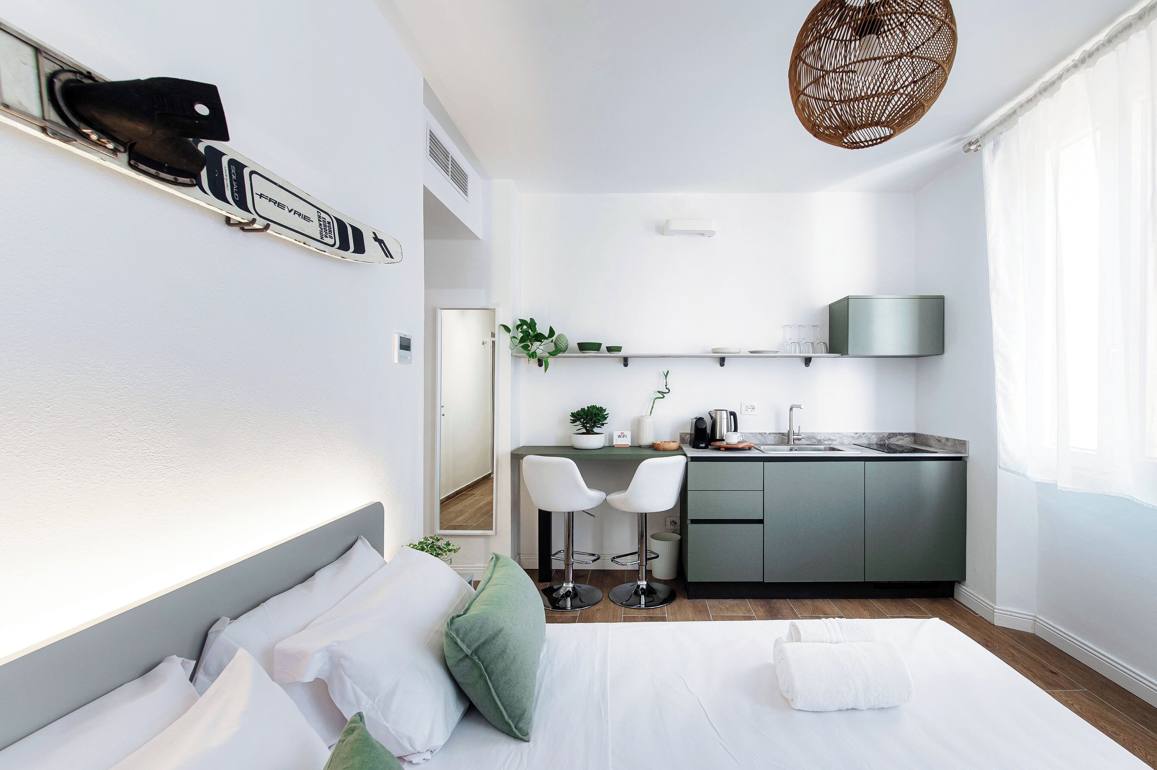 1 多间卧室、熨斗/熨衣板、WiFi、床单