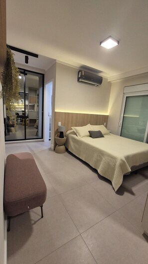 1 bedroom, free WiFi, bed sheets - eStudio Central 506 (Florianópolis)