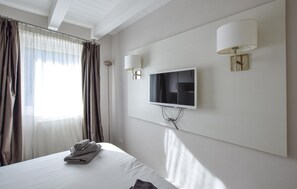 1 bedroom, free WiFi - Stunning apartment in Temù (Temù)