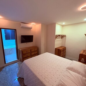 4 habitaciones, tabla de planchar con plancha, wifi y ropa de cama 