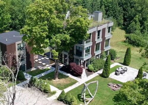 Sprawling Mountain Getaway view of Killington/Pico