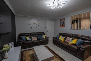 Living area - Wonderful 2-bedroom house in Lon perfect for a relaxing getaway (Lon)