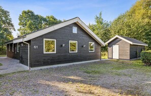 Exterior - Stunning home in Farsø with WiFi (Farsø)
