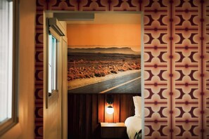 مكتب ومكواة/لوح كي وواي فاي مجانًا وملاءات أسرّة